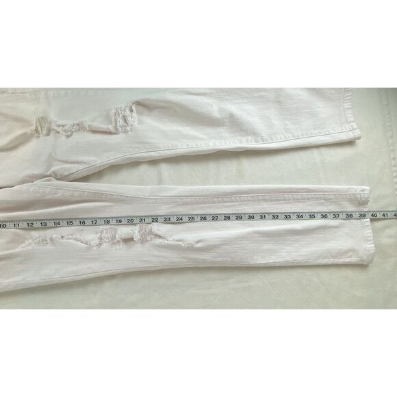 Torrid Women's Distressed White Skinny Jeans 12R - Picture 6 of 12